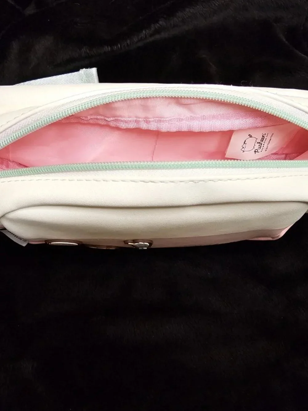 Pusheen The Cat Authentic Crossbody/Belt Bag Zipper Charm - Picture 7 of 11